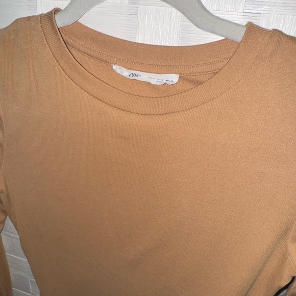 Tight Fit Long Sleeve Thong Bodysuit - Picture 3 of 3